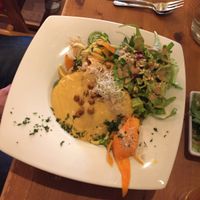 Sweetpotato- and Zucchinipasta in heavenly creamy Veggiesauce at Lück's in Berlin