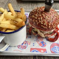 Chipotle Champ mit Fries  at Doghouse  in Glasgow