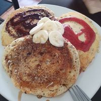 Hot cackes con chocolate, maple y mermelada de fresa. Deliciosos at VEGuerrero in Mexico City