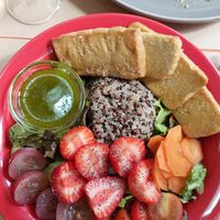 Buddha bowl at Café Palhinhas in Figueira Da Foz