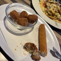 Vegan Bitterballen and Kipcorn  at Grandtaria Friet van Piet in Groningen