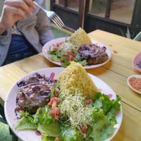 Burger al plato at El Veggie in Arequipa