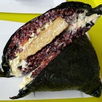 Onigirazu with tempeh, tomatoes and mustard sauce - pure heaven - Онигиразу с темпе, томатами и горчичным соусом - райское наслаждение at Mox in Moscow