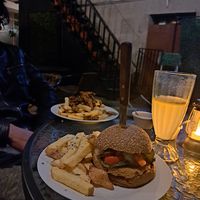 Vegan burgers at Omphalos in Arequipa