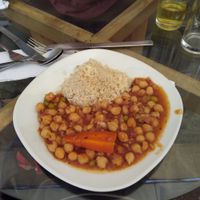Chickpeas and brown rice almuerzo at Omphalos in Arequipa