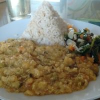 Meal of the day November 2018. Rice, quinoa veggies, spinach salad at Omphalos in Arequipa