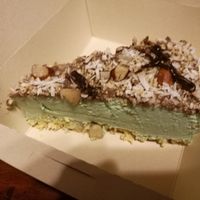 Avocado cake at Omphalos in Arequipa