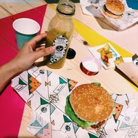 Vegan burguer and cold press juice at La Trocadero in Barcelona