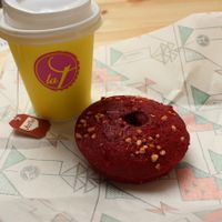 Red velvet donut and tea at La Trocadero in Barcelona