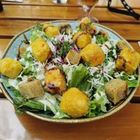 Cesar salad at Organi Chiado in Lisbon