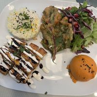 Tofu, calabaza con lima, arroz y couve en tempura  at Organi Chiado in Lisbon