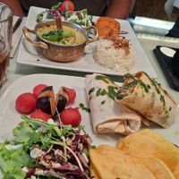 Seitan wrap and curry at Organi Chiado in Lisbon