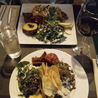 Lasagna e burger vegani :P at Organi Chiado in Lisbon