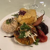 Hambúrguer veggie  at Organi Chiado in Lisbon