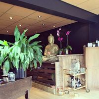 Salon at Grönn in Bury