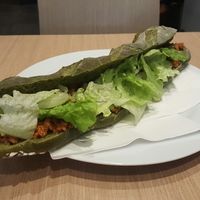 pao de algas com soja e alface at Saladas+ in Aveiro