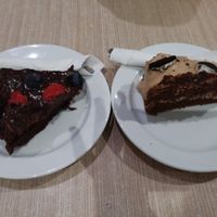 bolos veganos at Saladas+ in Aveiro