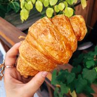 Vegan croissant YUM at OOH Breado - 우부래도 in Seoul