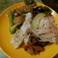 on more variation of rice with vegetables, tofu and seaweeds at Yan Yan SuShi in Guangzhou