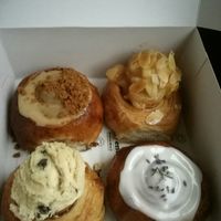 Caramel gingerbread, apple, cookie dough and lavender lemon cinnamon rolls. at Peas in Hasselt