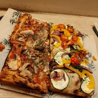 Funghi arrabiata and some veggie stuff (all vegan) at Romana Pizza in Lisbon