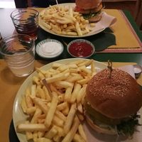 Vegan burgers at JustVeggie in Siracusa