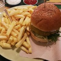 Good vegan burger at JustVeggie in Siracusa