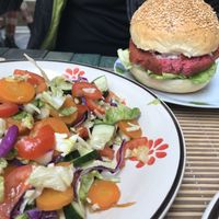 Beet burger and salad at JustVeggie in Siracusa