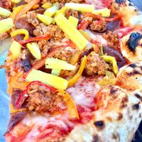 The Deluxe Pizza at Floralia in Honolulu