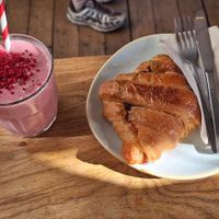 Smoothie + rare bit at The Fields Beneath - Kentish Town in North West London