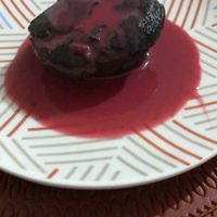 Brownie com calda de manga e hibisco at Congolinaria - Alfonso Bovero in Sao Paulo