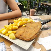 Cachoppo con bacon sin bacon at El Manglar in Oviedo