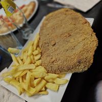 Cachopo tradicional 18 € at El Manglar in Oviedo