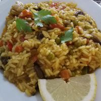 Paella vegetariana at El Manglar in Oviedo