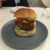 Cheeseburger at Fluunt KOFU in Kofu