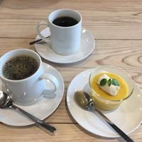 Mango pudding, grain coffee and regular coffee at Fluunt KOFU in Kofu