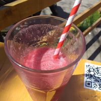 Jugo de frambuesa, de pulpa, bastante rico y refrescante. at Vegan Place in Vina Del Mar