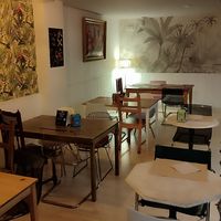 Establecimiento at Beganbai in Vitoria Gasteiz