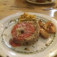 rice with seaweed with strawberry ketchup, tofu quiche and raddish at Beganbai in Vitoria Gasteiz