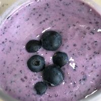 Kefir con arandanos at Beganbai in Vitoria Gasteiz