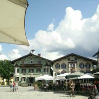 Outdoor seating on the main square of St. Johann. at Gasthof Mauth in St Johann In Tirol