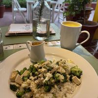 Indian curry “pour over” style 😋  at Machima in Ajijic