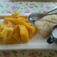 Khao niaow mamuang - sticky rice with mango at The Chill in Trat