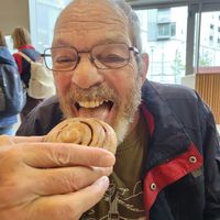 cinnamon bun at Arapina in South East London
