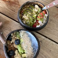 Azul and Matcha bowl  at Fresco Habito in Playa Del Carmen