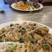 Pad Thai & BBQ curry at Loving Heart in Clermont