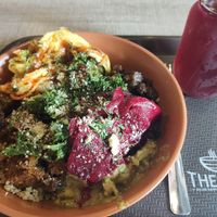 2 proteins dish and 1 Flor de Jamaica at Pot in Bogota