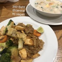 Phad thai at Yo Vegan in Phuket