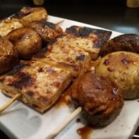 Brochettes de tofu et champignons at Sakura in Paris