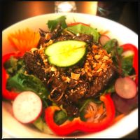 R1 - Reisnudeln mit dunklen Sojastreifen at Vegan Express in Leipzig